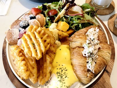 Light Cafe atmosphere