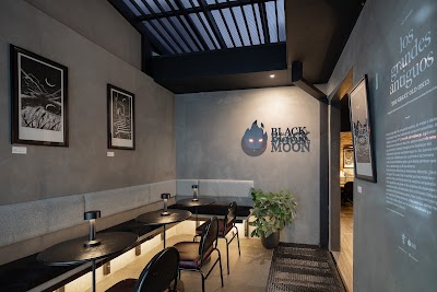 Black Moon Cafe