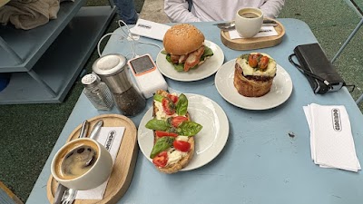 Clorindo Café/Brunch atmosphere