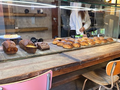 Pum Pum Bakery atmosphere