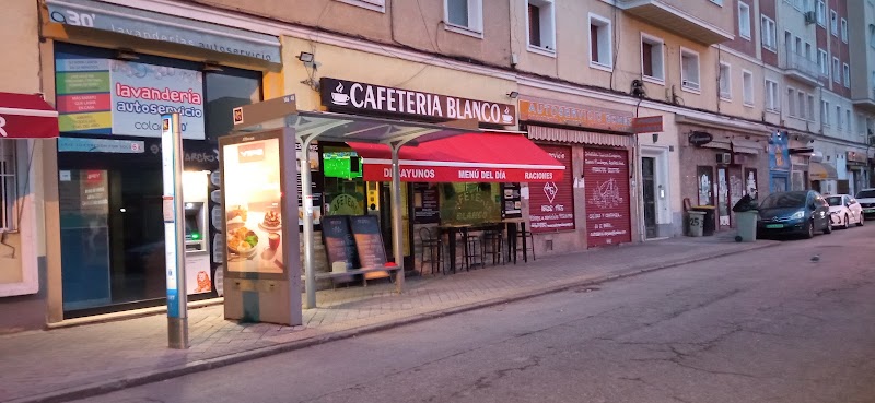 Interior of Cafetería Blanco in Madrid
