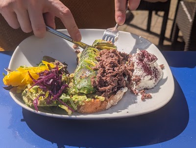 Doost & Amici - Flavorful Dishes of Iran to Italy atmosphere