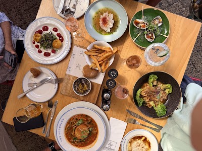 The Foodbarn Café & Tapas atmosphere