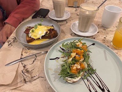 Fora Artisan Pastry coffee