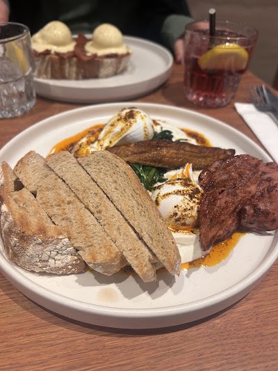 Flow All Day Brunch atmosphere