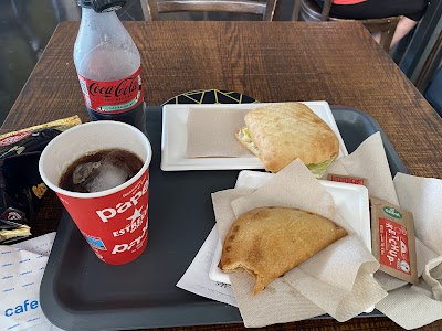 Cafestore Adif Alicante atmosphere