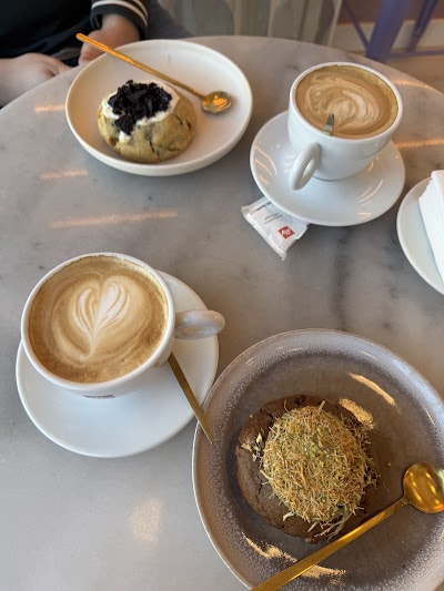 Daluna Cafe atmosphere