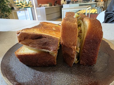 Luna & Wanda | Specialty Coffee & Cheesecake atmosphere