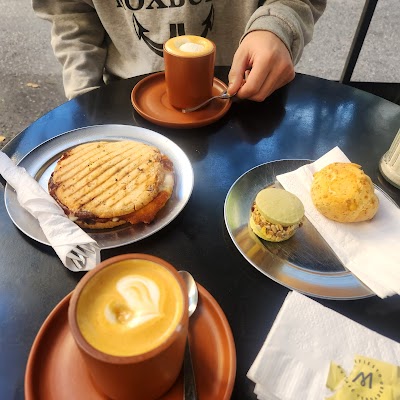 Bicho Café de Especialidad Recoleta atmosphere