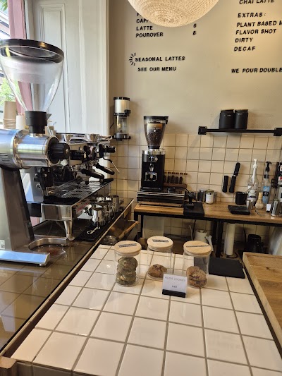daniska | Specialty Coffee & Matcha atmosphere