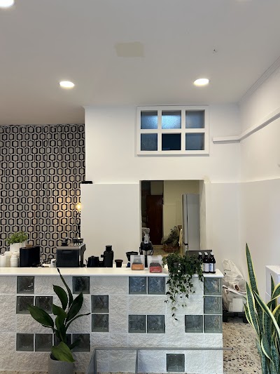 Bakalar - Specialty Coffee Roasters atmosphere
