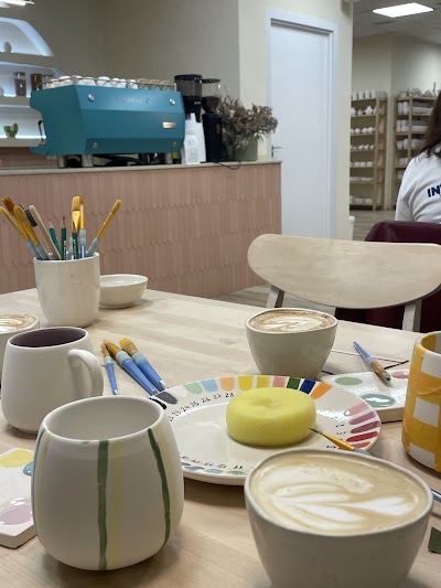 Mama Pottery Café atmosphere