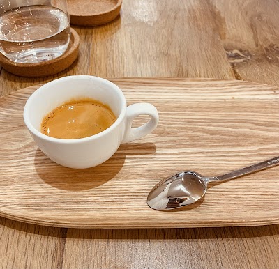 Café d’Auteur - Specialty Coffee shop & roaster atmosphere