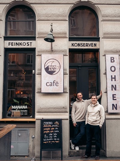 MANANA cafẽ in Vienna