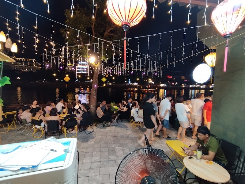 Oanh Subi Trà sữa Đài Loan atmosphere