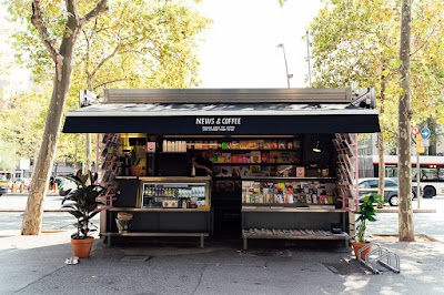 News & Coffee atmosphere