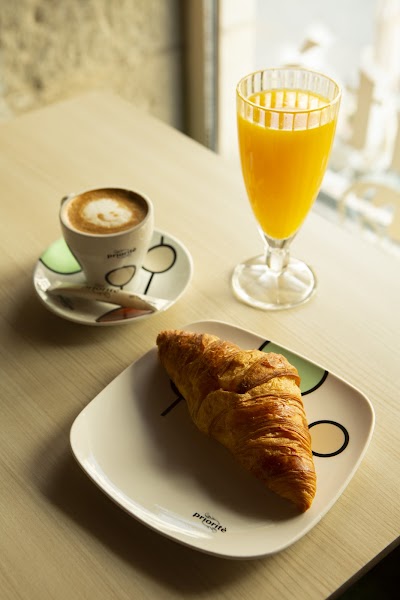 Prioritè Art Coffee Shop coffee