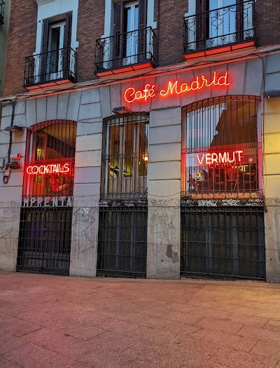 Café Madrileño atmosphere