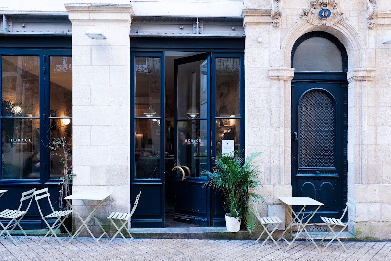 Horace in 40 Rue Poquelin Molière