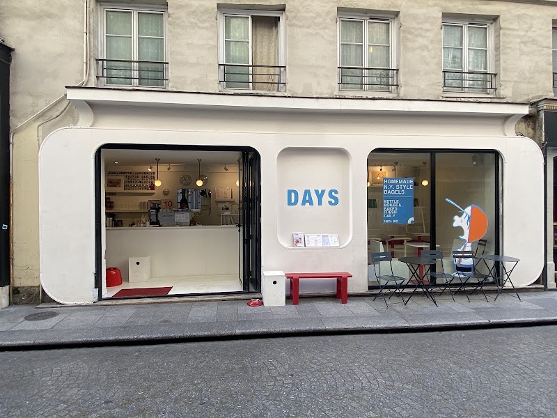 Days in 2 Rue Saint-Sauveur