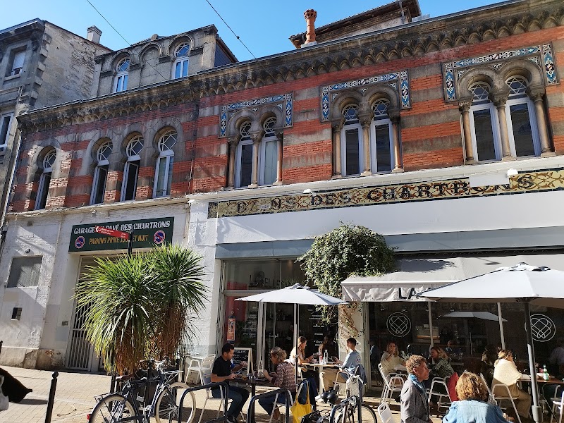 La Pelle Cafe in 29 Rue Notre Dame