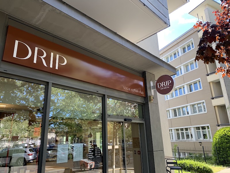 Drip Social Coffee Club in 6 Chem. des Fins S