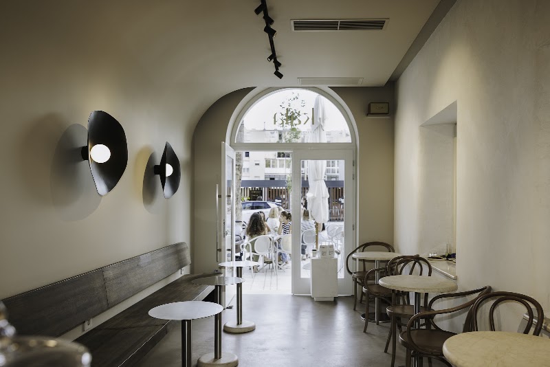 Kala specialty coffee shop in Podstrana