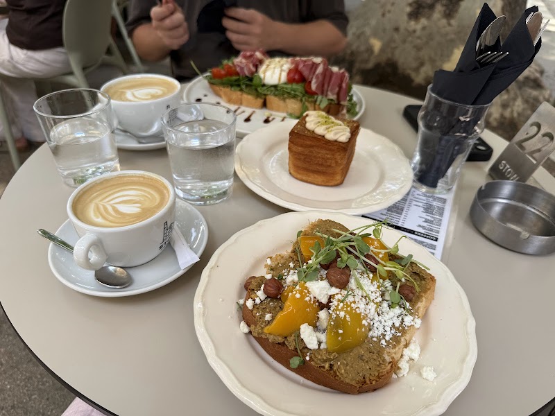 Stow Coffee Roasters Split atmosphere