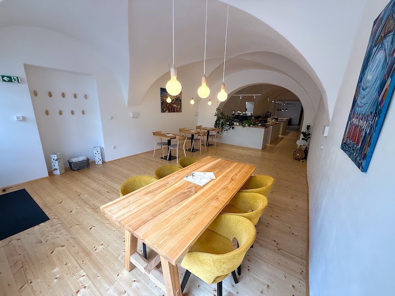 LONT winebar & kavárna