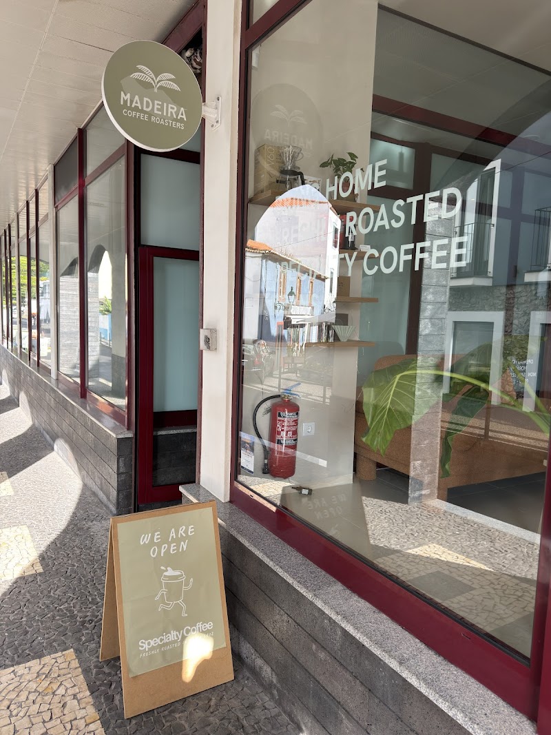 Madeira Coffee Roasters in R. da Ponte Nova 15