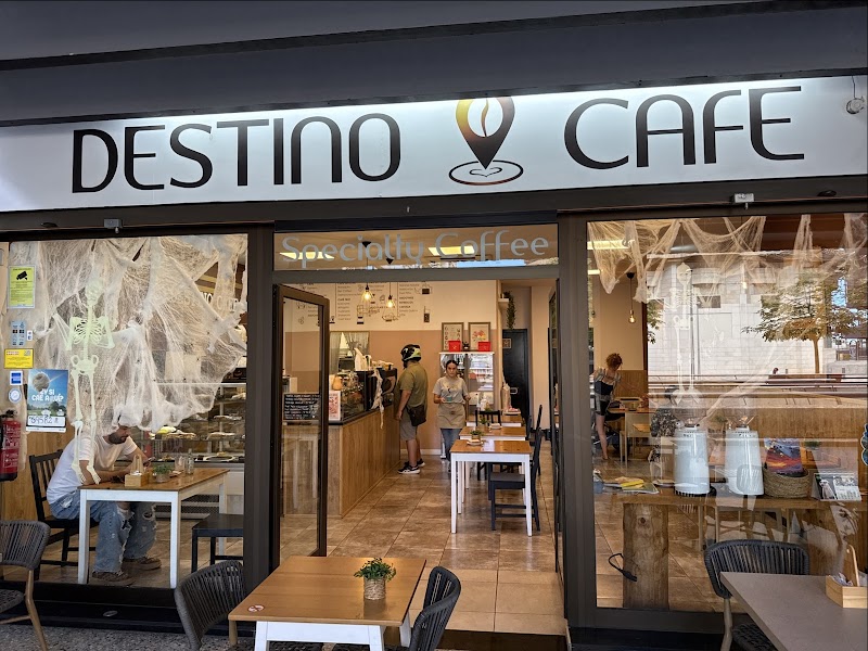 Destino Café in 5