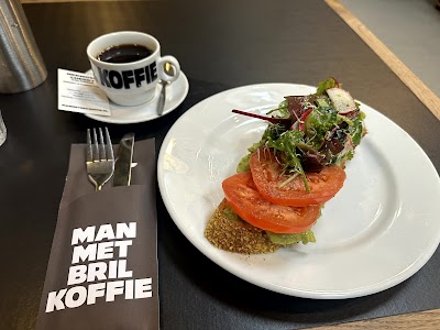 Man Met Bril Koffie atmosphere
