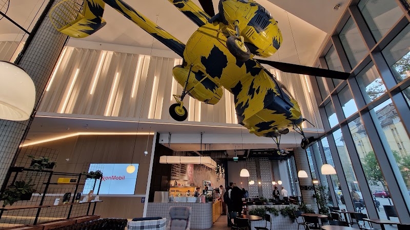 Mad Dog Coffee Hangar in Budapest