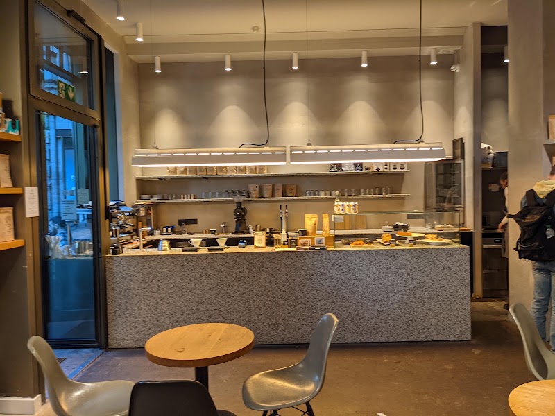 Anthracite coffee in Tsytadelna 7