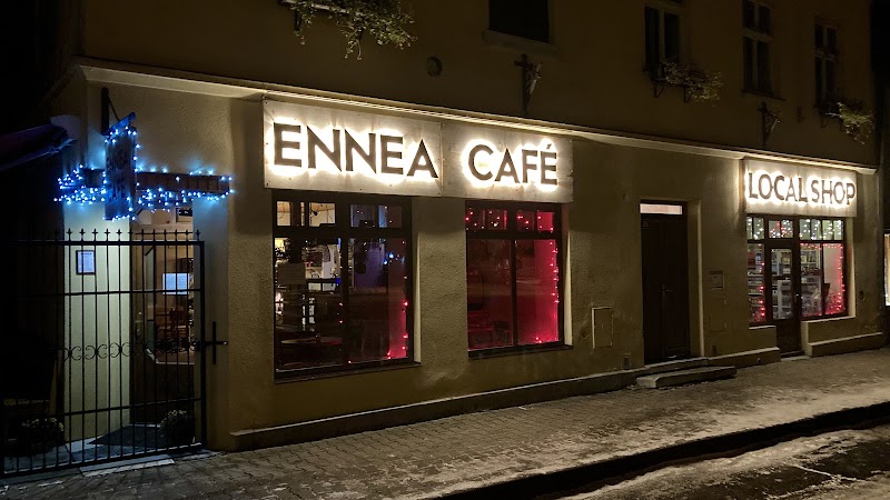 ENNEA CAFÉ & LOCAL SHOP