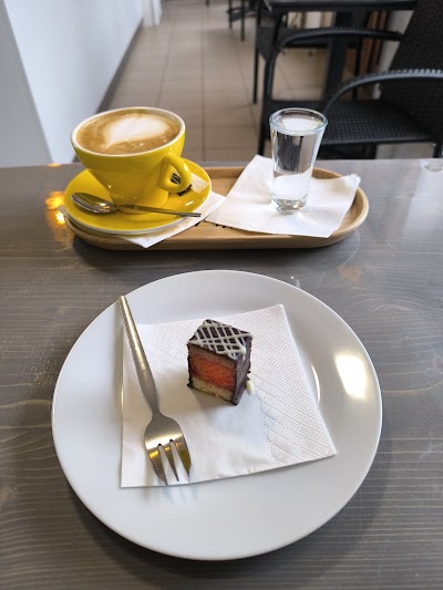 Školní kavárna- káva &dortík coffee