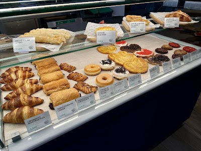 Canel Rolls Castellana atmosphere
