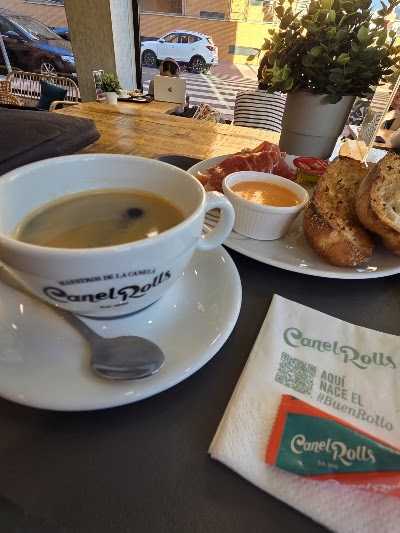 Canel Rolls Castellana coffee