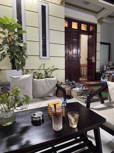 Sky Coffee - Fastfood atmosphere