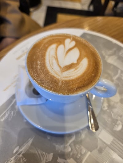 Cappuccino Madrid atmosphere