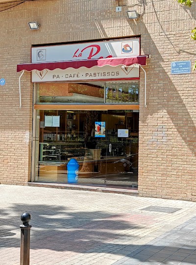 Interior of Pastelería La Paz in Valencia