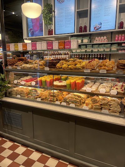 Interior of Jordbærpikene Storo in Oslo