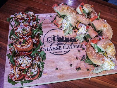 Cafe Bistro Chasse Galerie atmosphere