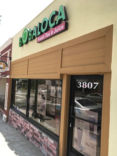 Interior of Simplee Boba Montrose in California 91020