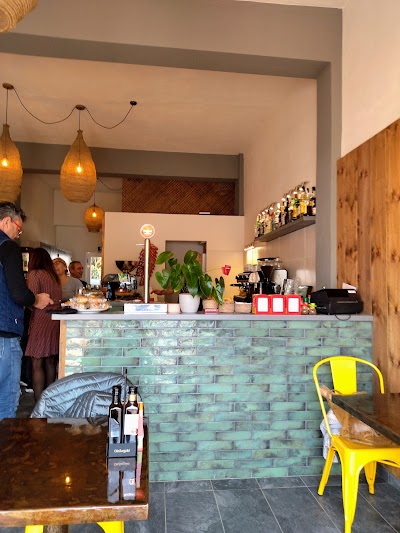 Café 73 atmosphere