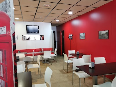 Cafeteria Pastisseria Andaira atmosphere