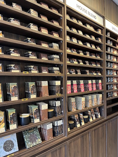 Onuka Chocolate Store and Cafe atmosphere
