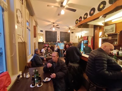 Café Papillon atmosphere