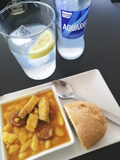 Cafeteria atmosphere