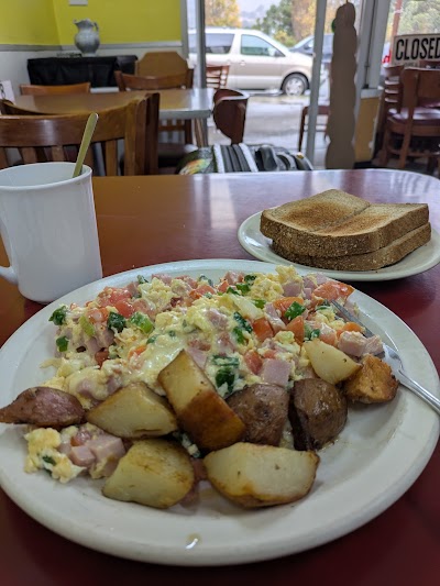 Jo Ann's Cafe atmosphere
